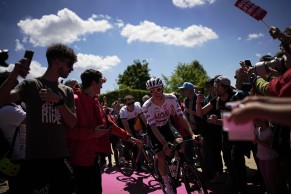 Jhonatan Narváez avoids Pogacar's leadership from the first stage of the 2024 Giro d'Italia