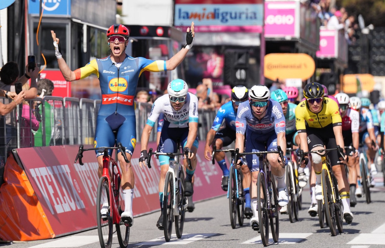 Jonathan Milan takes a sprint with a taste of MilanSan Remo