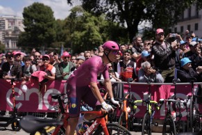 What does each jersey mean in the Giro?