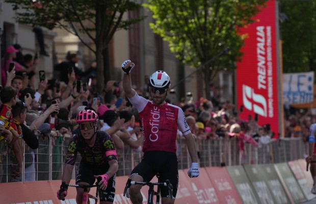 Benjamin Thomas, consolidant une échappée, laisse les sprinters du Giro avec une mine déconfite