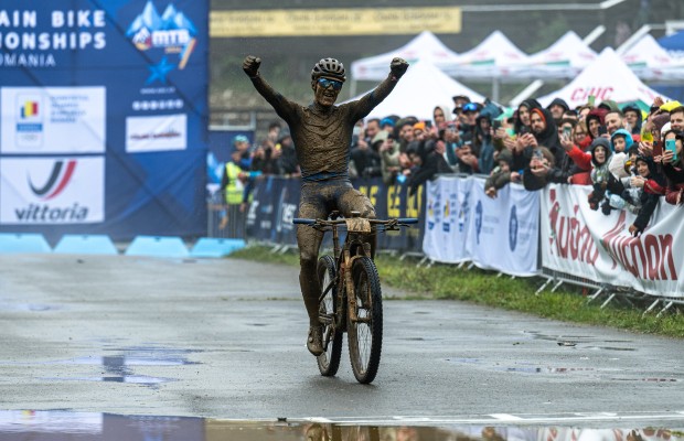 Simone Avondetto wins gold on the mud at the 2024 European XCO Championship