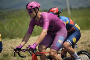 Jonathan Milan scores his second stage in the Giro d'Italia 2024