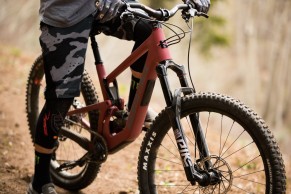 Muy original la presentación de la nueva Santa Cruz 5010 en mitad del confinamiento