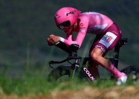 Esta peça de roupa interior aerodinâmica faz o Pogacar ganhar watts