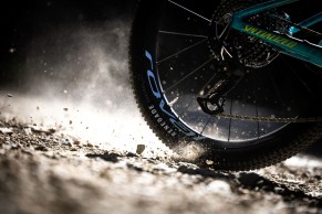 New and exclusive Roval Control SL Team wheels with carbon spokes