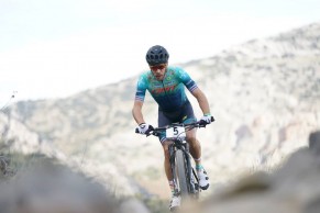 Interview with Hans Becking; "Some cyclists secretly tell me that they envy my bar ends"