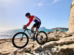 Interview with Hans Becking; "Some cyclists secretly tell me that they envy my bar ends"