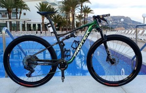 Interview with Hans Becking; "Some cyclists secretly tell me that they envy my bar ends"