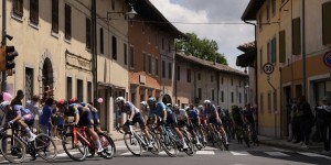 Andrea Vendrame, the smartest in a high-level breakaway, wins stage 19 of the Giro