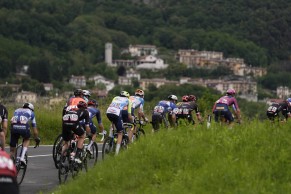 Andrea Vendrame, the smartest in a high-level breakaway, wins stage 19 of the Giro