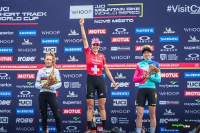 Alessandra Keller da una lección de fuerza para ganar el XCC de Nove Mesto