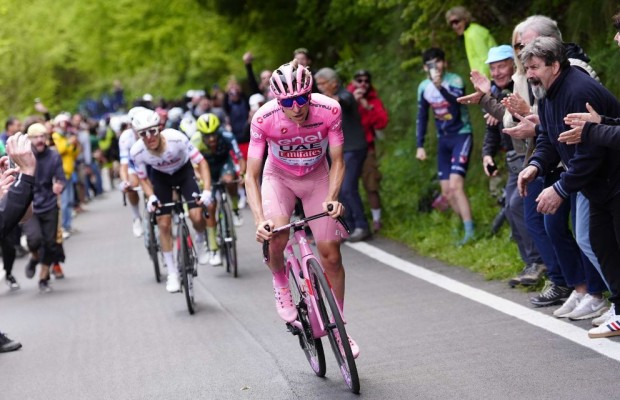 Juego, set y partido para Pogacar en el Giro de Italia 2024