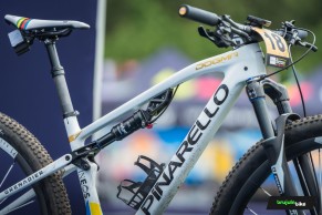 Al detalle la Pinarello Dogma XC con la que Pauline Ferrand-Prevot ha ganado la Copa del Mundo XCO de Nove Mesto
