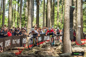 Tom Pidcock firma un recital para coronarse en la Copa del Mundo XCO de Nove Mesto