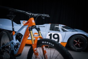 Mondraker NEAT Unlimited Gulf Edition : une œuvre d'art exclusive avec certificat d'authenticité