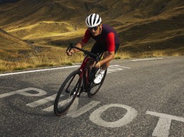 Cycling reduces the likelihood of suffering from knee pain