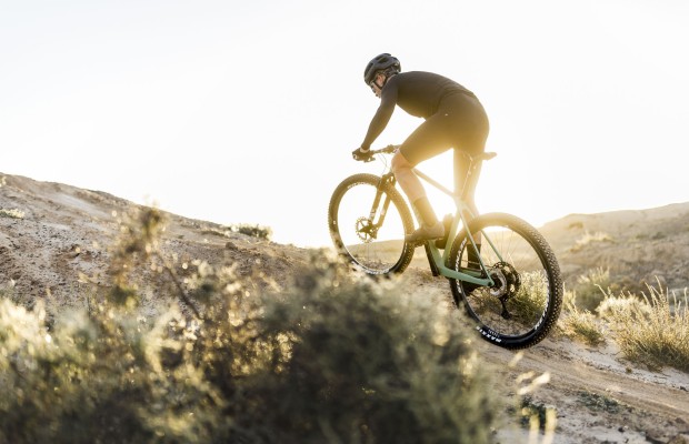 Cycling reduces the likelihood of suffering from knee pain