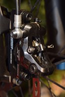 Llegan a España las pastillas de carbono AMP para Mountain Bike y carretera