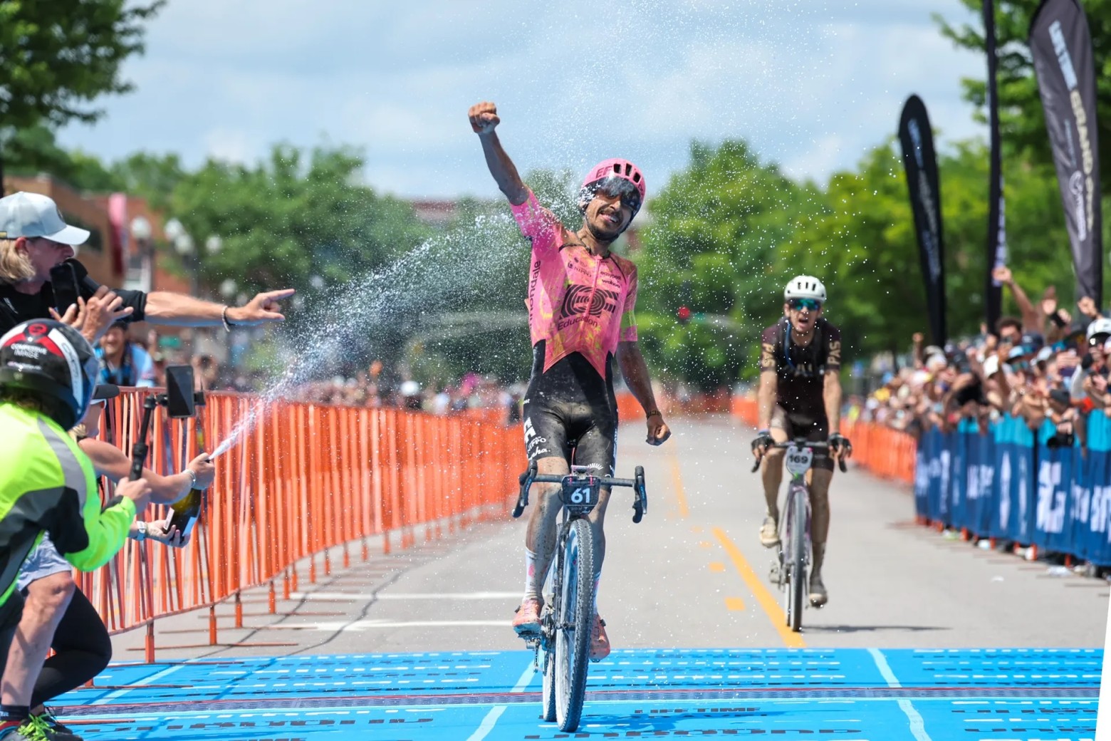 Lachlan Morton wins the Unbound Gravel 2024