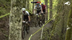 Guerrini le gana la partida a Schurter y se lleva la victoria en la OKK Bike Revolution de Engelberg