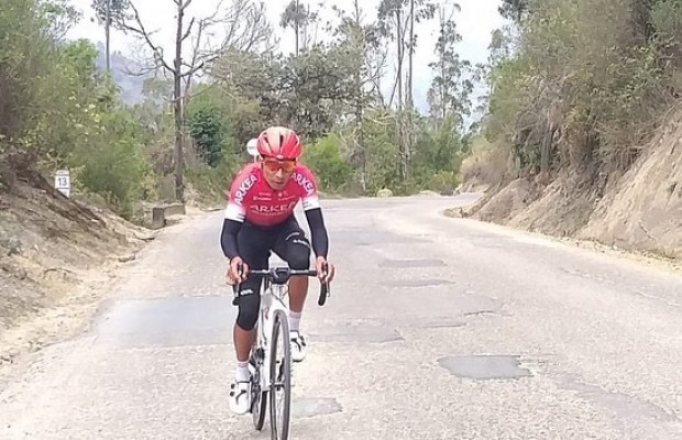 Atropellan a Nairo Quintana durante un entrenamiento