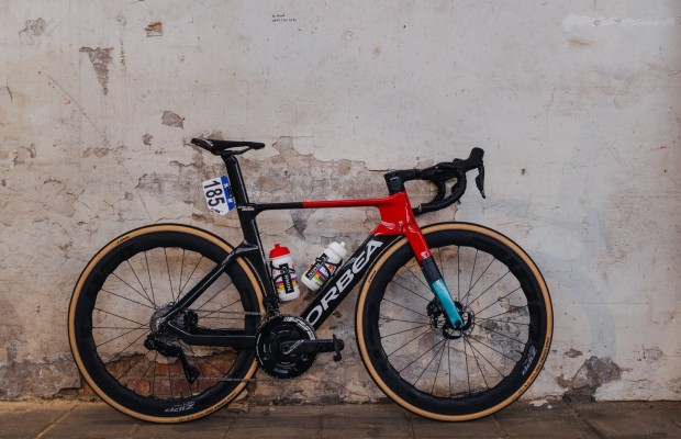 Pourquoi l'Orbea Orca Aero est le meilleur choix pour les courses sur pavés