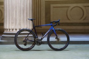 More than 54,000€ for the Colnago C68 that Pogacar rode the day before the Tour