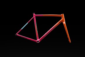 Nova Crux DSW: a gravel esportiva da Specialized agora em seu melhor alumínio