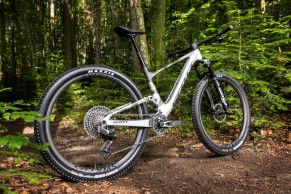 New SCOTT SPARK RC x FLIGHT ATTENDANT: they debut with a new frame, electronic suspensions and are not the most expensive in the catalog