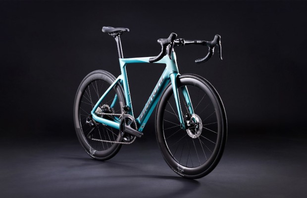 A nova Bianchi e-Oltre pretende ser uma verdadeira bicicleta de estrada