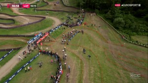 Sam Gaze wins in a final sprint against five riders the XCC World Cup in Val di Sole