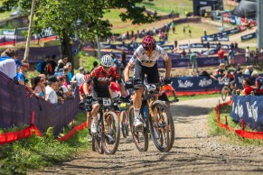 Nino Schurter gana la 36 en la Copa del Mundo XCO de Val di Sole