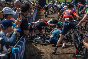 Ferrand-Prevot firma una exhibición en solitario para ganar la Copa del Mundo XCO de Val di Sole 2024