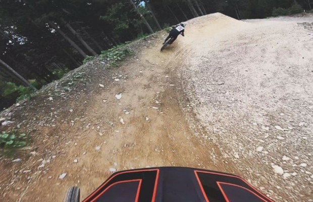 Así baja un Campeón del Mundo XCO por un circuito 4x