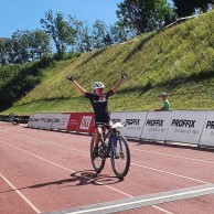 Nino Schurter and Sina Frei win the first race of the year