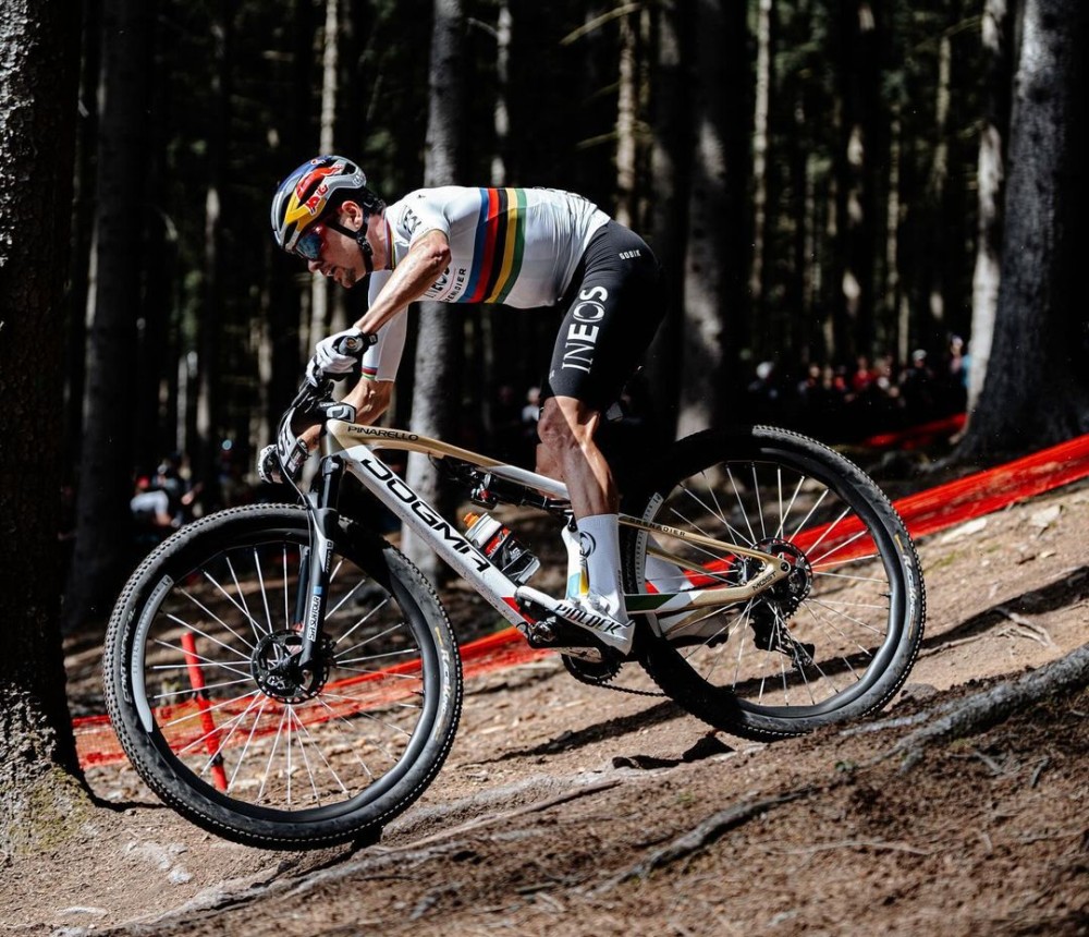 Tom Pidcock wins the XCO World Cup in Crans Montana 2024 with authority