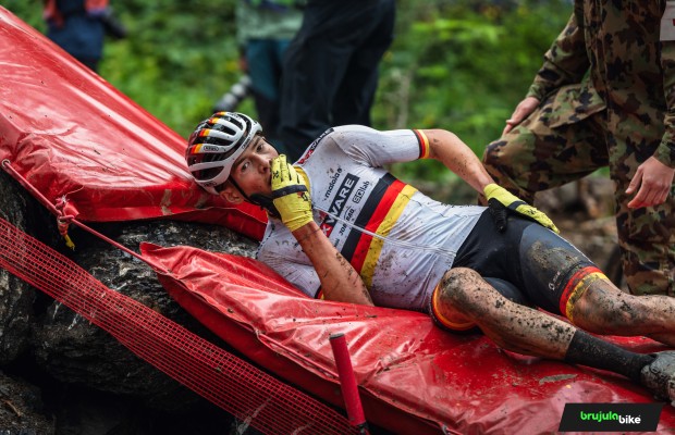 2 plaques et 16 vis pour fixer la fracture de la mâchoire que Maximilian Brandl a subie à Crans Montana