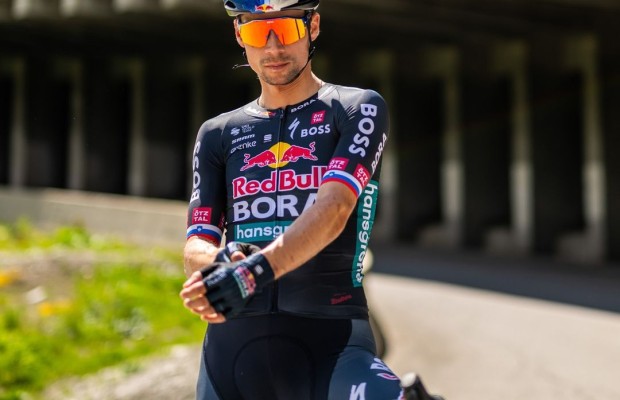 Red Bull arrive officiellement dans le peloton, voici la nouvelle image de Red Bull - BORA