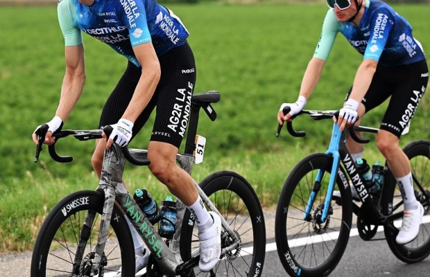 Decathlon-AG2R La Mondiale is testing a new Van Rysel FCR Aero at the Tour