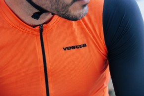 Vestta, la nueva equipación ciclista personalizable de Decathlon