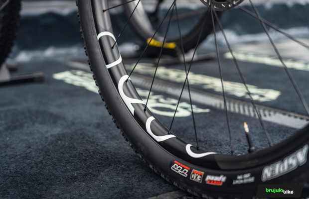 Orbea Factory teste des roues Oquo inédites