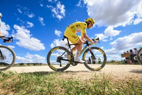 The cyclists of the Tour de France 2024 give us a beautiful stage on the Chemins Blanc de Troyes