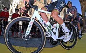 Van der Poel debuts a new Canyon Aeroad at the Tour