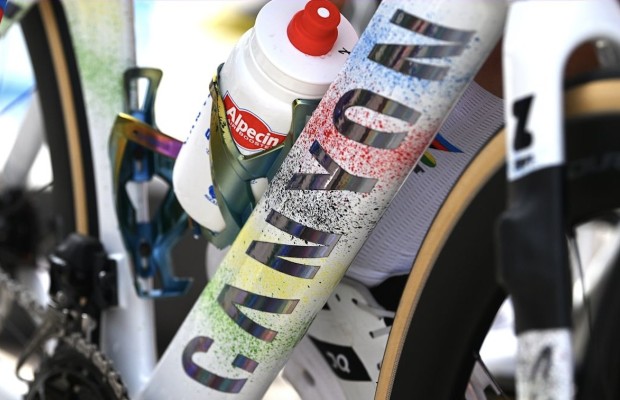 Van der Poel débute un Canyon Aeroad inédit lors du Tour