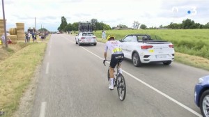 Jasper Philipsen adds his second victory in a completely crazy stage