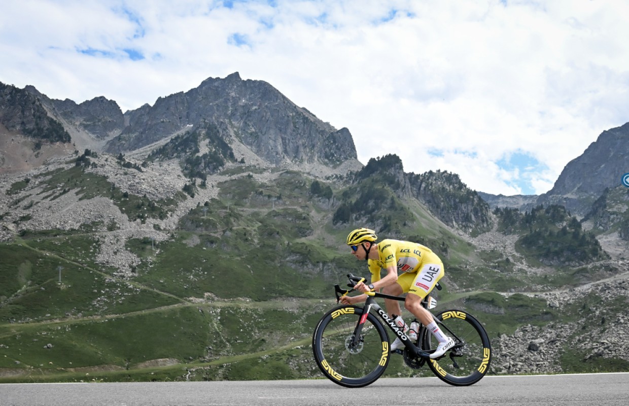 Pogacar silences doubts with a show of authority in the Pyrenees