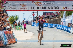 David Valero hace historia con el noveno Campeonato de España XCO