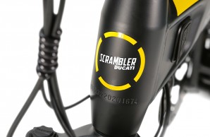 bici-electrica-plegable-ducati/