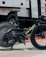 How much does Pogacar's bicycle weigh and how much is it worth?