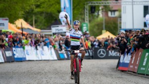 kate-courtney-conmoción-cerebral/